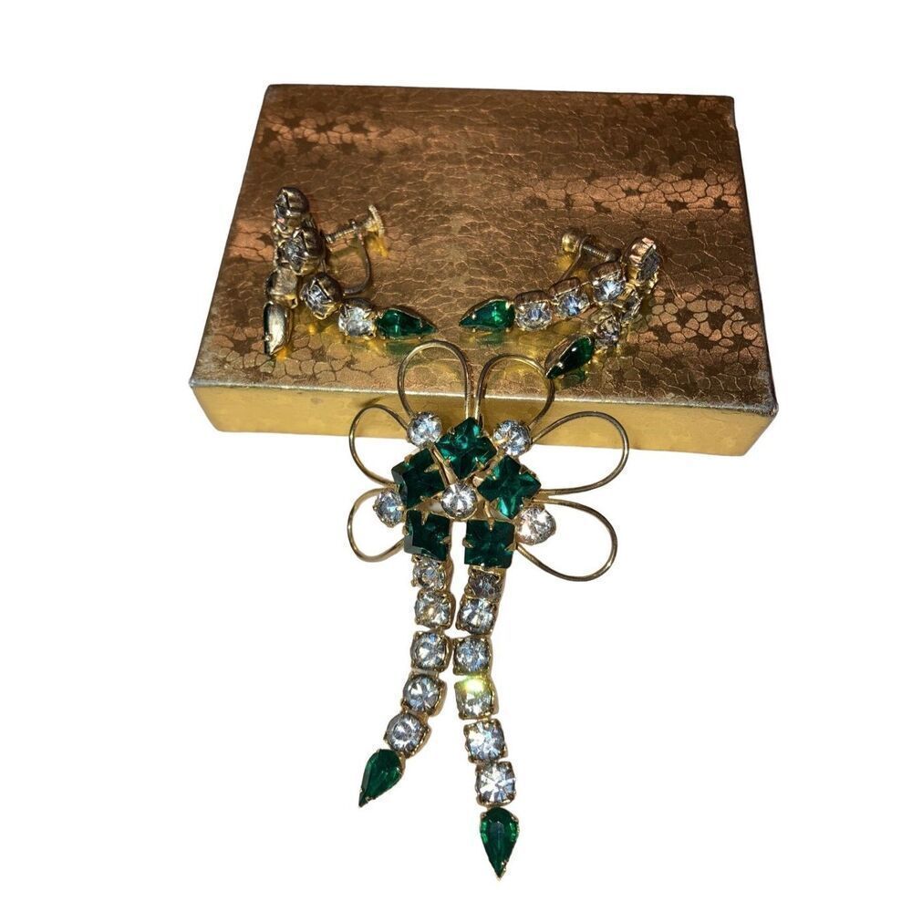 Vintage Emerald Silver Tone Brooch and Earrings Set Jewelry Floral Flower